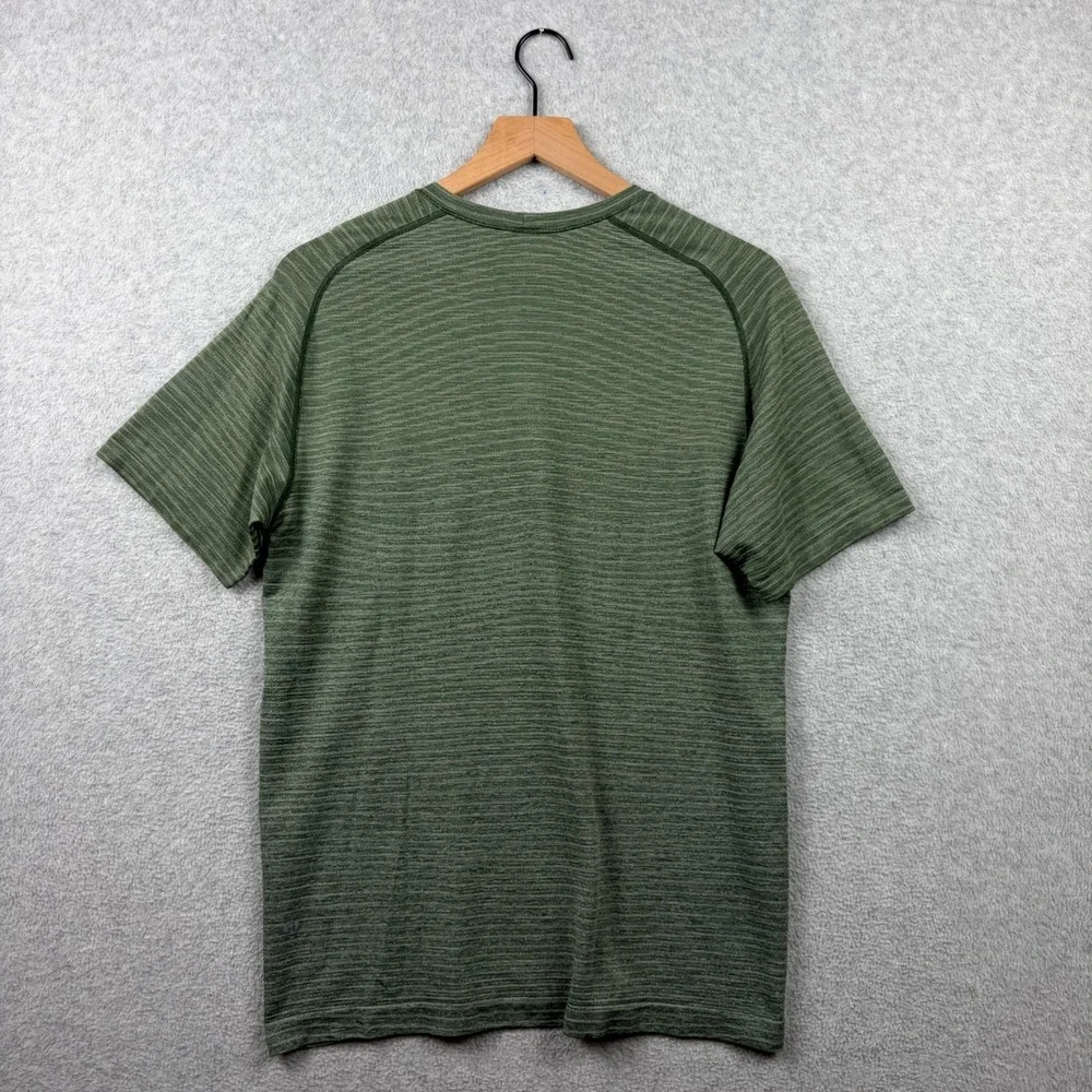 Lululemon Metal Vent Tech Shirt Mens Medium Green Striped Short Sleeve Gym